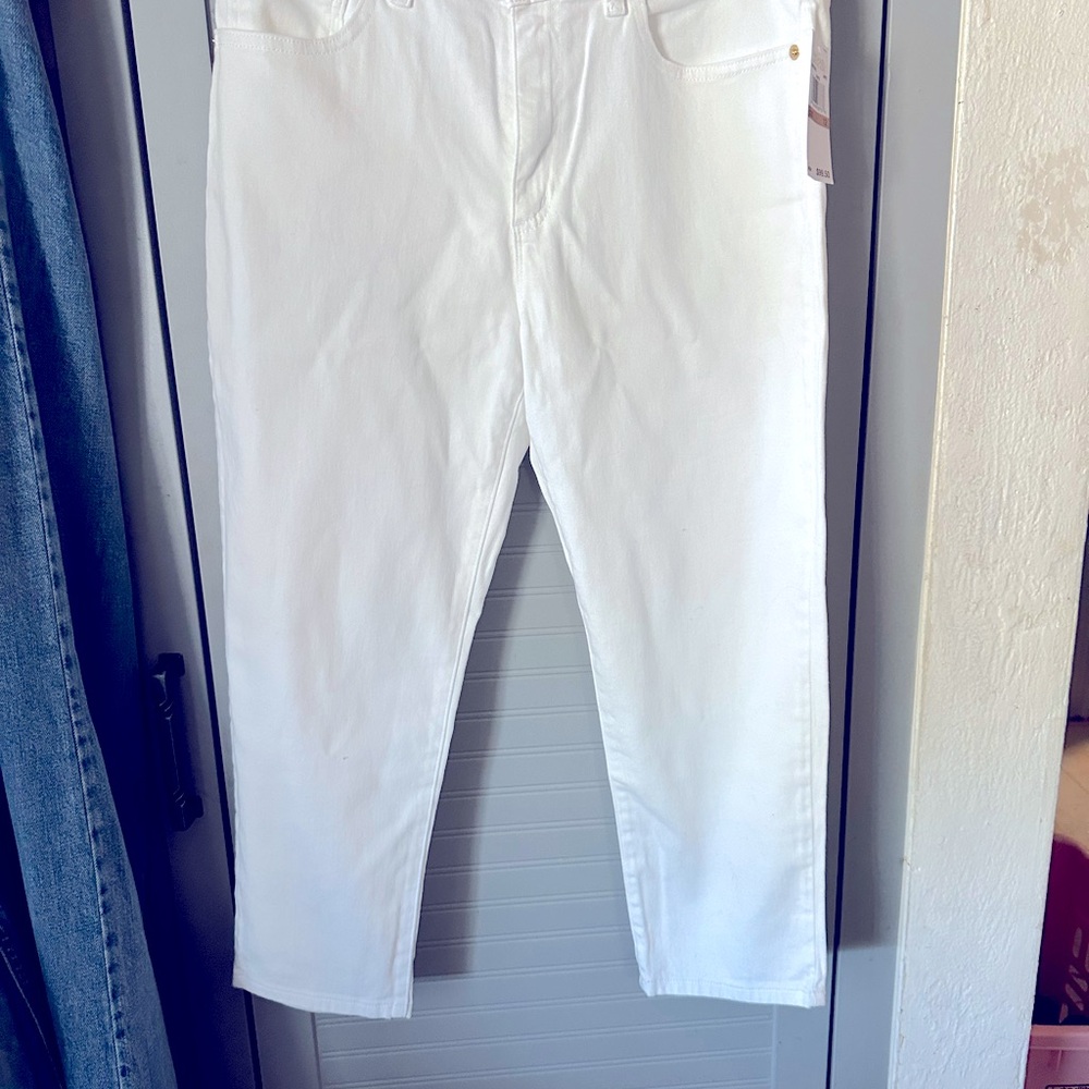 CHICO’S white Izzy cropped skinny jeans size 12 NWT